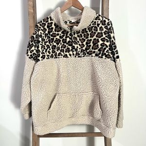Tan fleece half zip pullover with leopard accent. Like new condition. Size 1X.